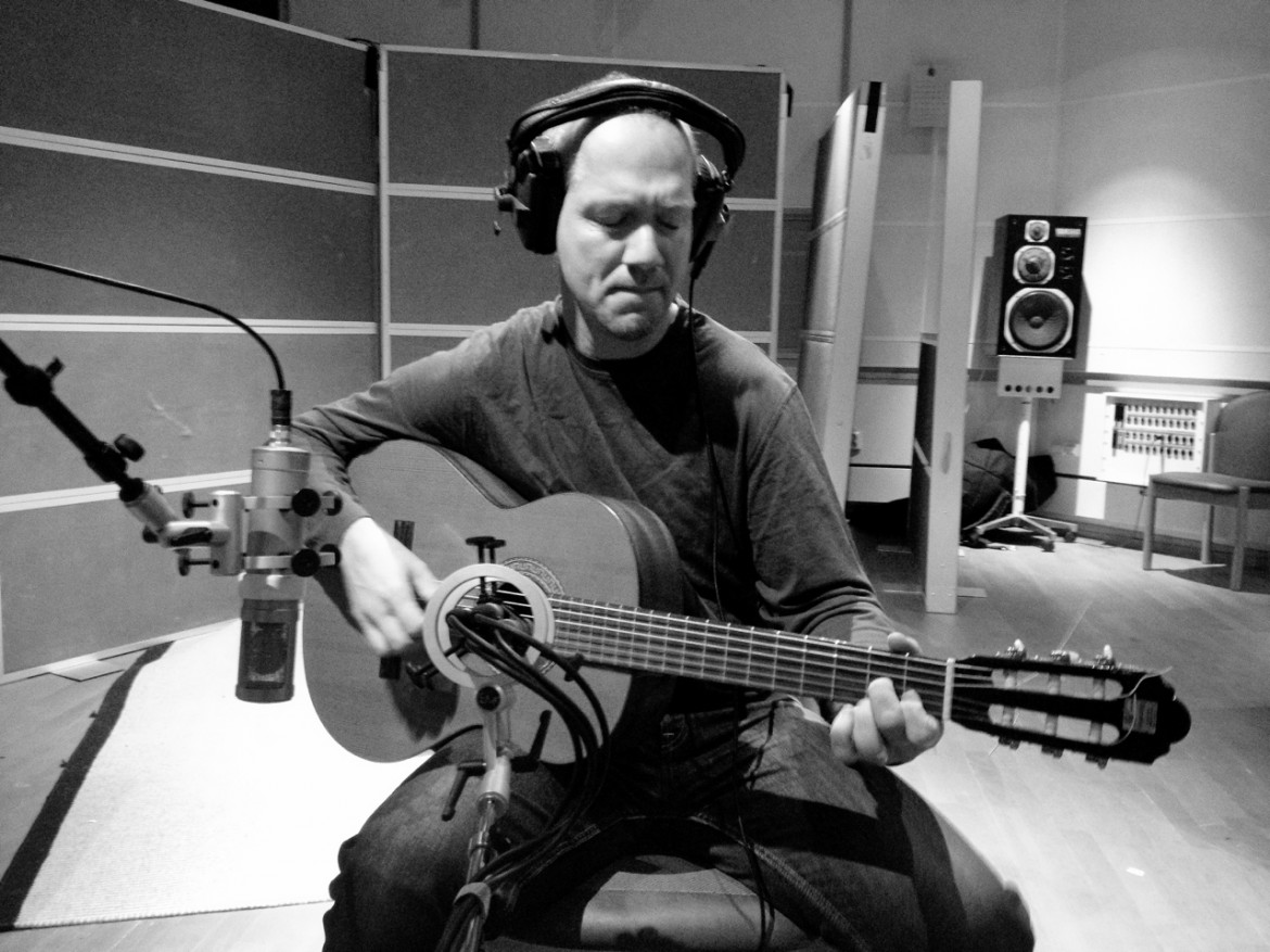 Akustisk gitarr, inspelning musikstudion Studio Västerås