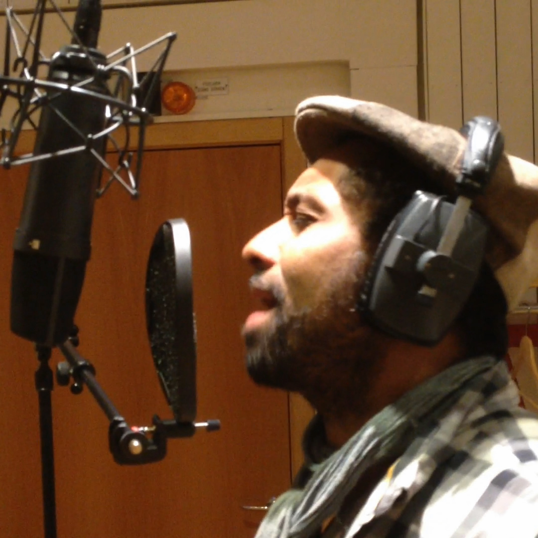 Musik Studio Västerås, inspelning av sång i musikstudion.