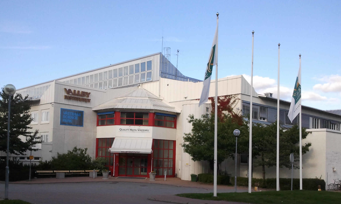 Studio Västerås, Svalgången 1, 724 81 Västerås. Musikstudion / inspelningsstudion ligger i Vallby Institutet, Västerås. Välkommen för inspelning och mixning!